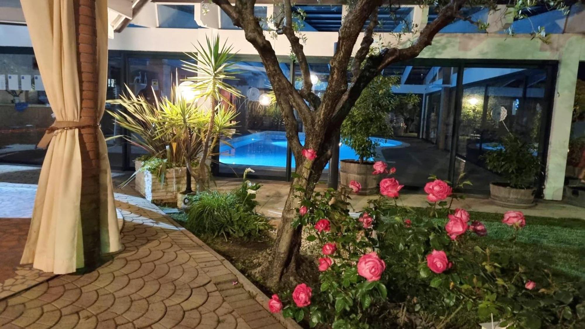 Fontana Oasis Apartments Castelnuovo del Garda Bagian luar foto