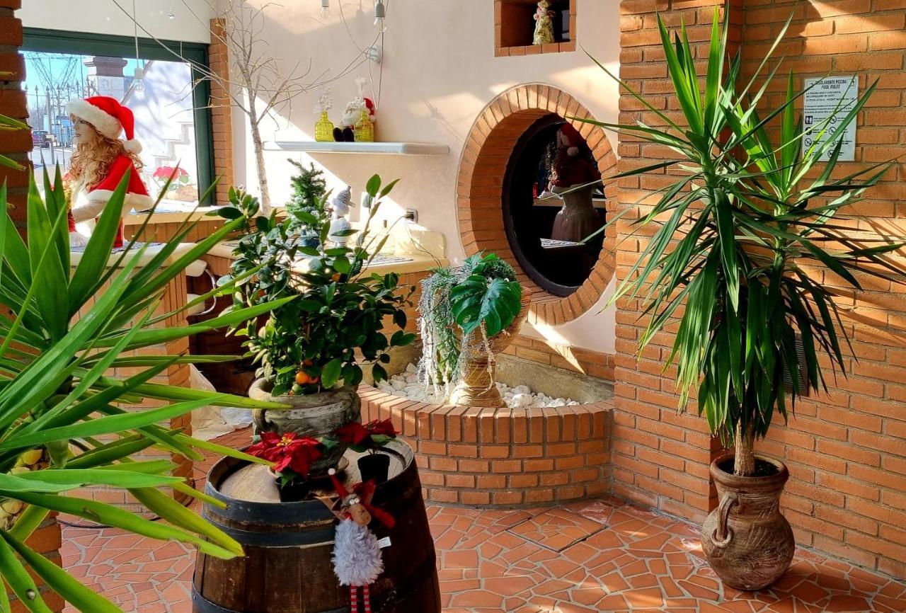 Fontana Oasis Apartments Castelnuovo del Garda Bagian luar foto
