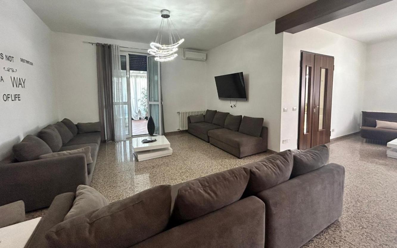 Fontana Oasis Apartments Castelnuovo del Garda Bagian luar foto