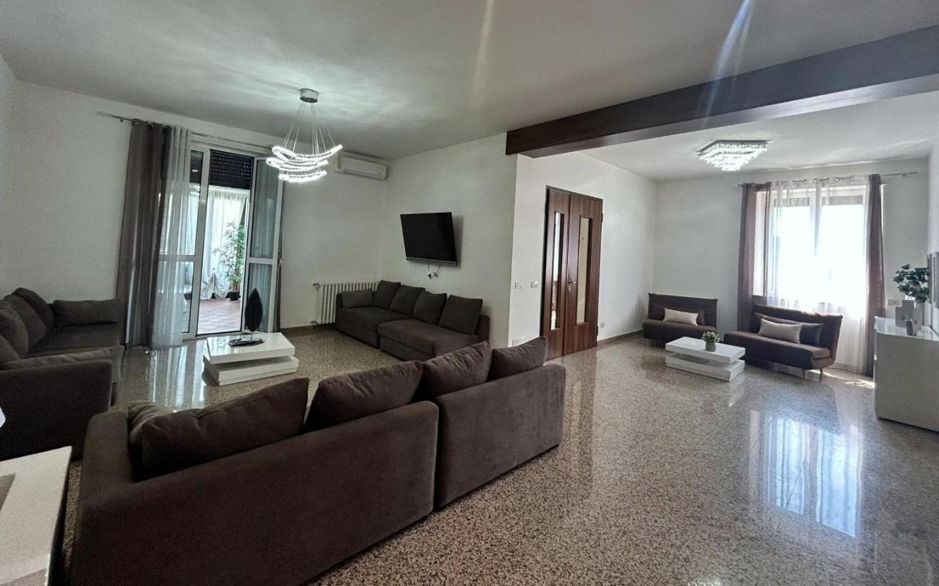 Fontana Oasis Apartments Castelnuovo del Garda Ruang foto